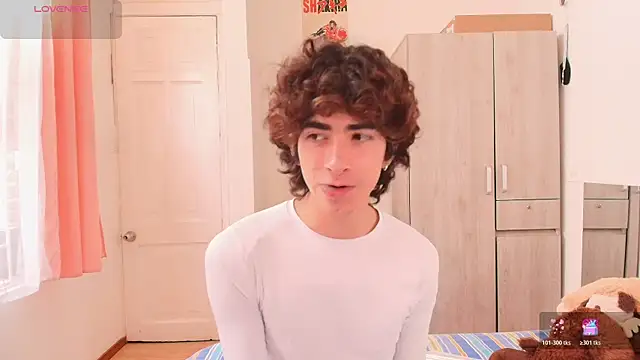 Nude Boy18 online show from November 2025 03:57:02 PM