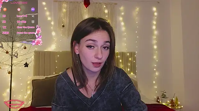 Snapshot of Little_mia__ chatting on December 2025 10:29:01 PM Little mia online show from December 2025 10:29:01 PM