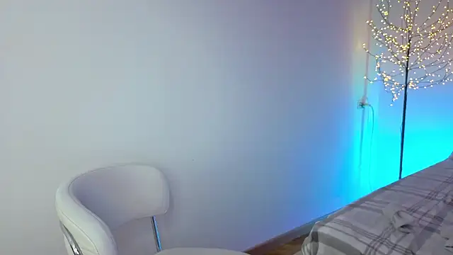 Snapshot of Little_mia__ chatting on February 2026 10:41:02 PM Little mia online show from February 2026 10:41:02 PM