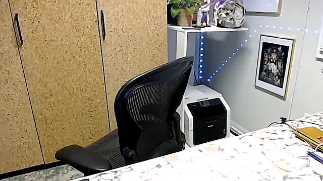 Snapshot of sakiramissy chatting on October 2025 11:55:01 AM sakiramissy online show from October 2025 11:55:01 AM