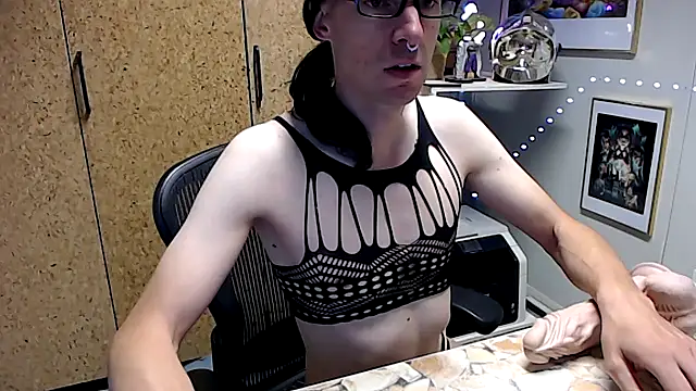 Snapshot of sakiramissy chatting on October 2025 05:52:01 AM sakiramissy online show from October 2025 05:52:01 AM