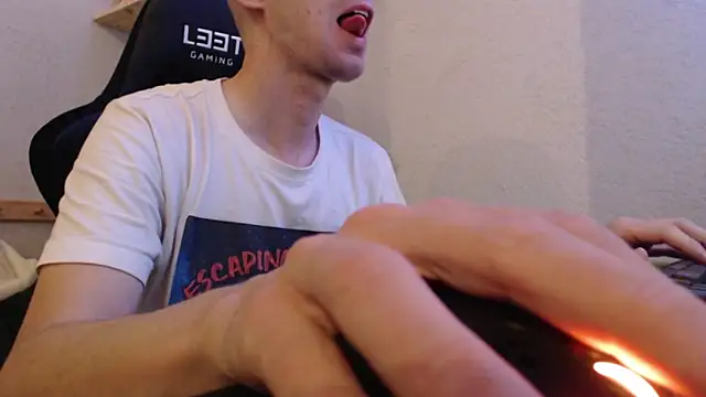 Snapshot of sakiramissy chatting on October 2025 09:31:01 PM sakiramissy online show from October 2025 09:31:01 PM