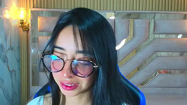 zoe r  online show from October 2025 03:29:01 AM