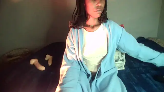 Snapshot of blueyXxX chatting on May 2026 04:34:01 PM blueyXxX online show from May 2026 04:34:01 PM