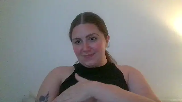 Snapshot of CherryJuneExperience chatting on September 2025 07:40:02 PM CherryJuneExperience online show from September 2025 07:40:02 PM