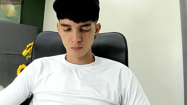 Jheampiiero online show from April 2026 08:42:02 PM