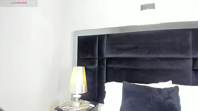 CarolineLee  online show from March 2026 10:32:01 PM