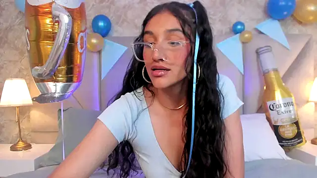 ValentiinaCruz online show from September 2025 06:24:01 PM