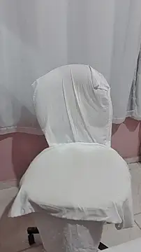 Snapshot of _SexyPetite_ chatting on February 2026 03:13:02 AM SexyPetite online show from February 2026 03:13:02 AM