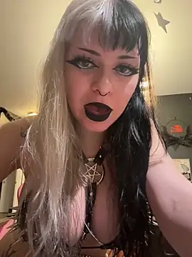 Paige Turner online show from November 2025 01:04:02 AM