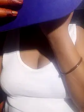 Snapshot of hottiebaba_01 chatting on October 2025 11:54:01 AM hottiebaba 01 online show from October 2025 11:54:01 AM