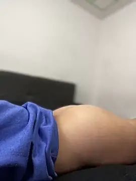 Snapshot of Abby-LS chatting on October 2025 12:11:01 PM Abby-LS online show from October 2025 12:11:01 PM