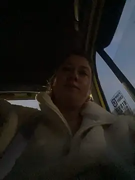 Snapshot of Abby-LS chatting on January 2026 11:18:01 PM Abby-LS online show from January 2026 11:18:01 PM