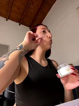 Snapshot of Paulina-Wells chatting on October 2025 08:54:02 PM Paulina-Wells online show from October 2025 08:54:02 PM