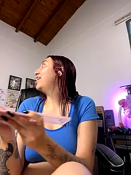 Snapshot of Paulina-Wells chatting on November 2025 07:13:02 PM Paulina-Wells online show from November 2025 07:13:02 PM