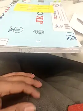 Snapshot of hotboy43339 chatting on December 2025 04:07:02 AM hotboy43339 online show from December 2025 04:07:02 AM