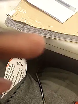 Snapshot of hotboy43339 chatting on January 2026 03:43:01 AM hotboy43339 online show from January 2026 03:43:01 AM