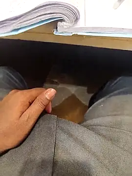 Snapshot of hotboy43339 chatting on January 2026 02:47:02 AM hotboy43339 online show from January 2026 02:47:02 AM