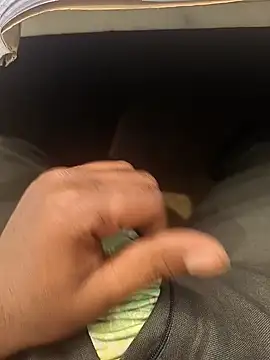 Snapshot of hotboy43339 chatting on January 2026 04:15:01 AM hotboy43339 online show from January 2026 04:15:01 AM