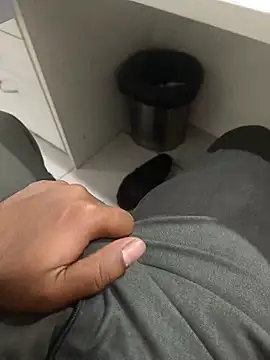 Snapshot of hotboy43339 chatting on February 2026 05:19:01 PM hotboy43339 online show from February 2026 05:19:01 PM