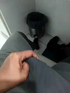 Snapshot of hotboy43339 chatting on February 2026 09:33:01 PM hotboy43339 online show from February 2026 09:33:01 PM