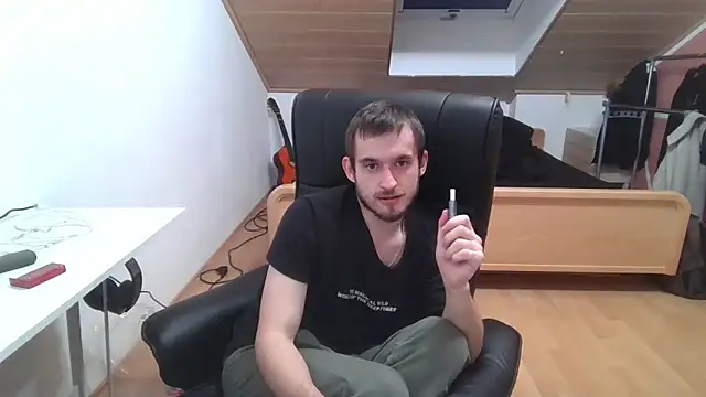 Snapshot of Bez3ybik chatting on October 2025 10:45:01 PM Bez3ybik online show from October 2025 10:45:01 PM