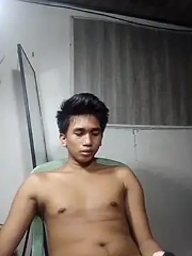 charlie0728 online show from April 2026 07:33:02 PM