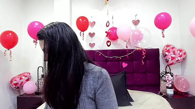 Snapshot of MashaPiink chatting on February 2026 12:45:01 PM MashaPiink online show from February 2026 12:45:01 PM