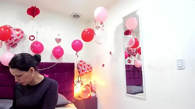 Snapshot of MashaPiink chatting on February 2026 12:45:02 PM MashaPiink online show from February 2026 12:45:02 PM