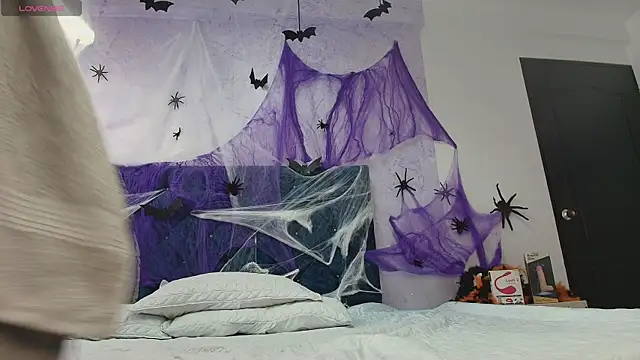 Snapshot of shantala_nastasiia chatting on November 2025 01:12:02 PM shantala nastasiia online show from November 2025 01:12:02 PM