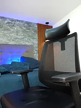 damian bull online show from September 2025 09:09:02 PM