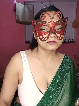 Snapshot of MEERAcle chatting on July 2026 03:23:01 AM MEERAcle online show from July 2026 03:23:01 AM