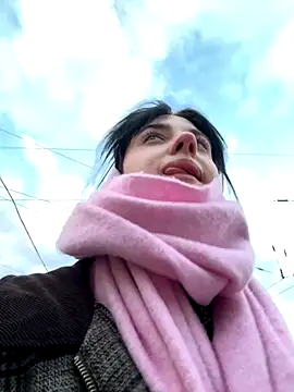 Only April online show from September 2025 03:15:01 PM