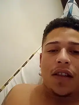 Snapshot of Duartte33 chatting on September 2025 08:54:02 PM Duartte33 online show from September 2025 08:54:02 PM