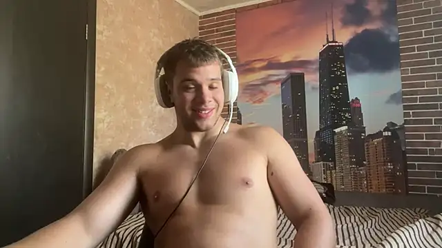 Snapshot of MusclePhantom chatting on September 2025 10:48:01 AM MusclePhantom online show from September 2025 10:48:01 AM