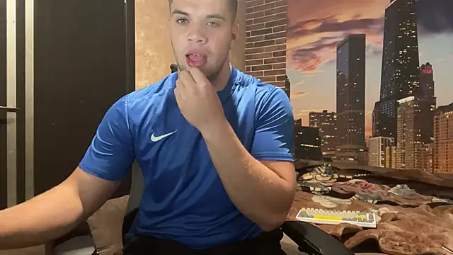 Snapshot of MusclePhantom chatting on September 2025 07:50:01 PM MusclePhantom online show from September 2025 07:50:01 PM
