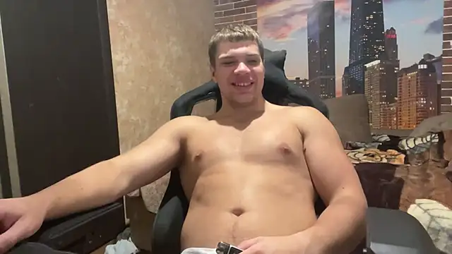 Snapshot of MusclePhantom chatting on October 2025 08:19:01 PM MusclePhantom online show from October 2025 08:19:01 PM