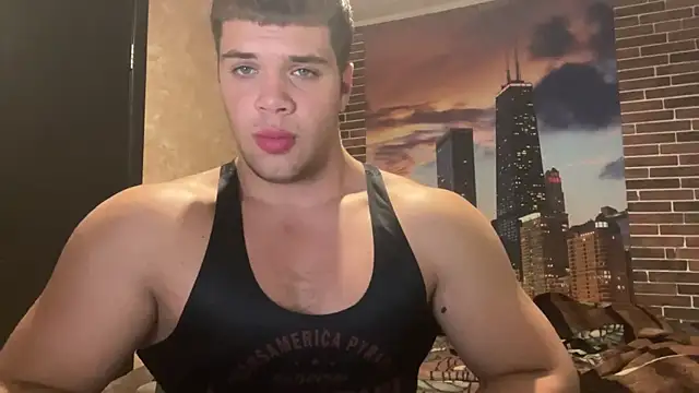 Snapshot of MusclePhantom chatting on October 2025 08:10:01 PM MusclePhantom online show from October 2025 08:10:01 PM