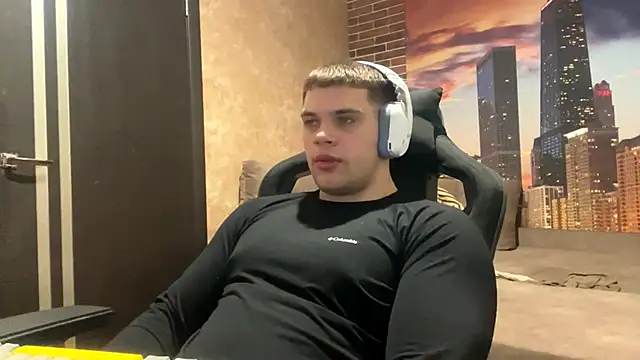 Snapshot of MusclePhantom chatting on February 2026 09:00:02 PM MusclePhantom online show from February 2026 09:00:02 PM