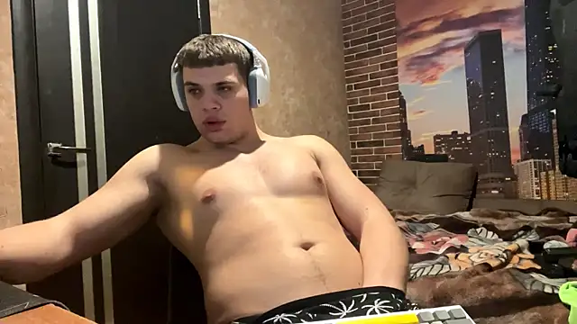 Snapshot of MusclePhantom chatting on February 2026 10:08:02 PM MusclePhantom online show from February 2026 10:08:02 PM