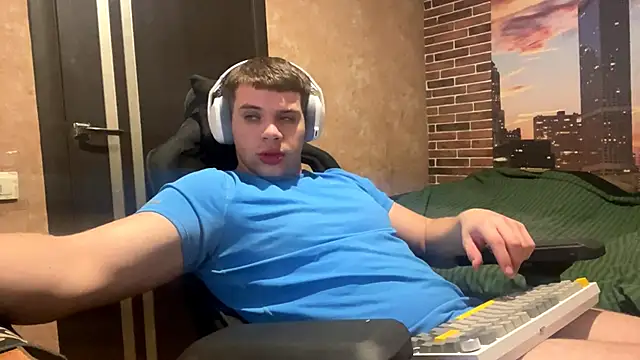 Snapshot of MusclePhantom chatting on February 2026 09:58:01 PM MusclePhantom online show from February 2026 09:58:01 PM