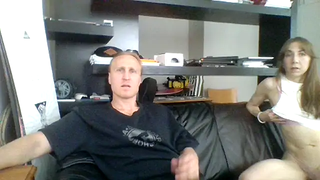 Snapshot of Silverhippo chatting on September 2025 01:01:01 PM Silverhippo online show from September 2025 01:01:01 PM