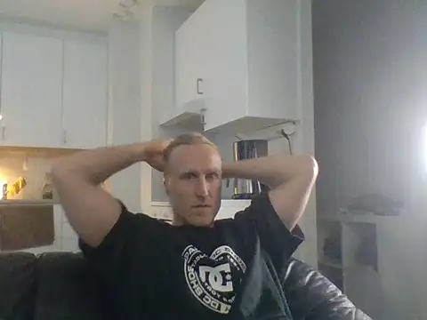 Snapshot of Silverhippo chatting on April 2026 01:12:01 PM Silverhippo online show from April 2026 01:12:01 PM