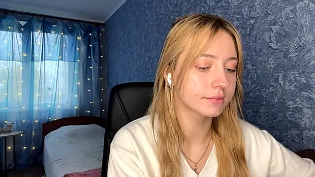 Jetta Corsacami online show from October 2025 11:19:01 AM