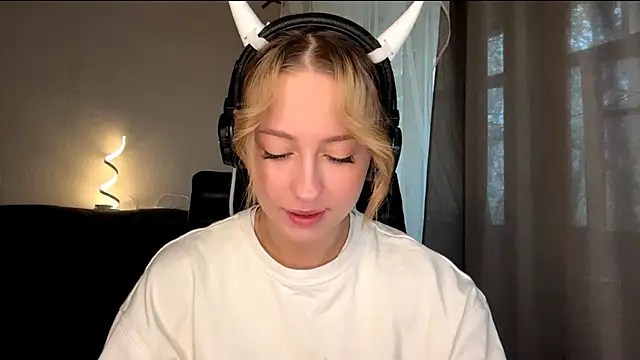 Jetta Corsacami online show from October 2025 07:42:02 AM