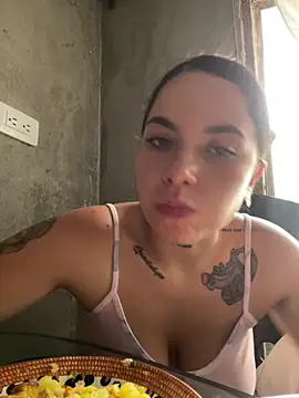 Lali HOtt online show from June 2026 09:13:02 PM