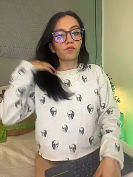 eviegothel  online show from December 2025 08:26:01 PM