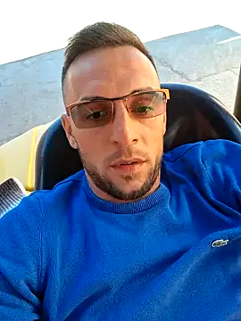 Necunoscutul001 online show from September 2025 07:42:01 AM