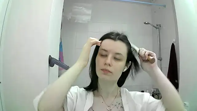 EdlinEngelby online show from October 2025 04:15:02 PM