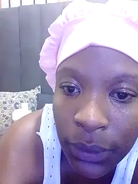 MrsMxx25 online show from October 2025 03:23:02 PM